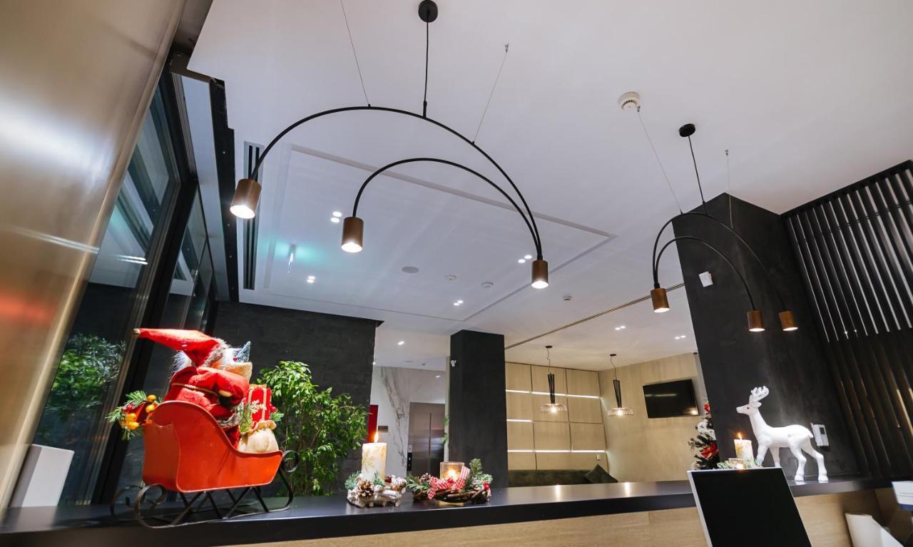 ホテル Park Plazza コルチャ エクステリア 写真