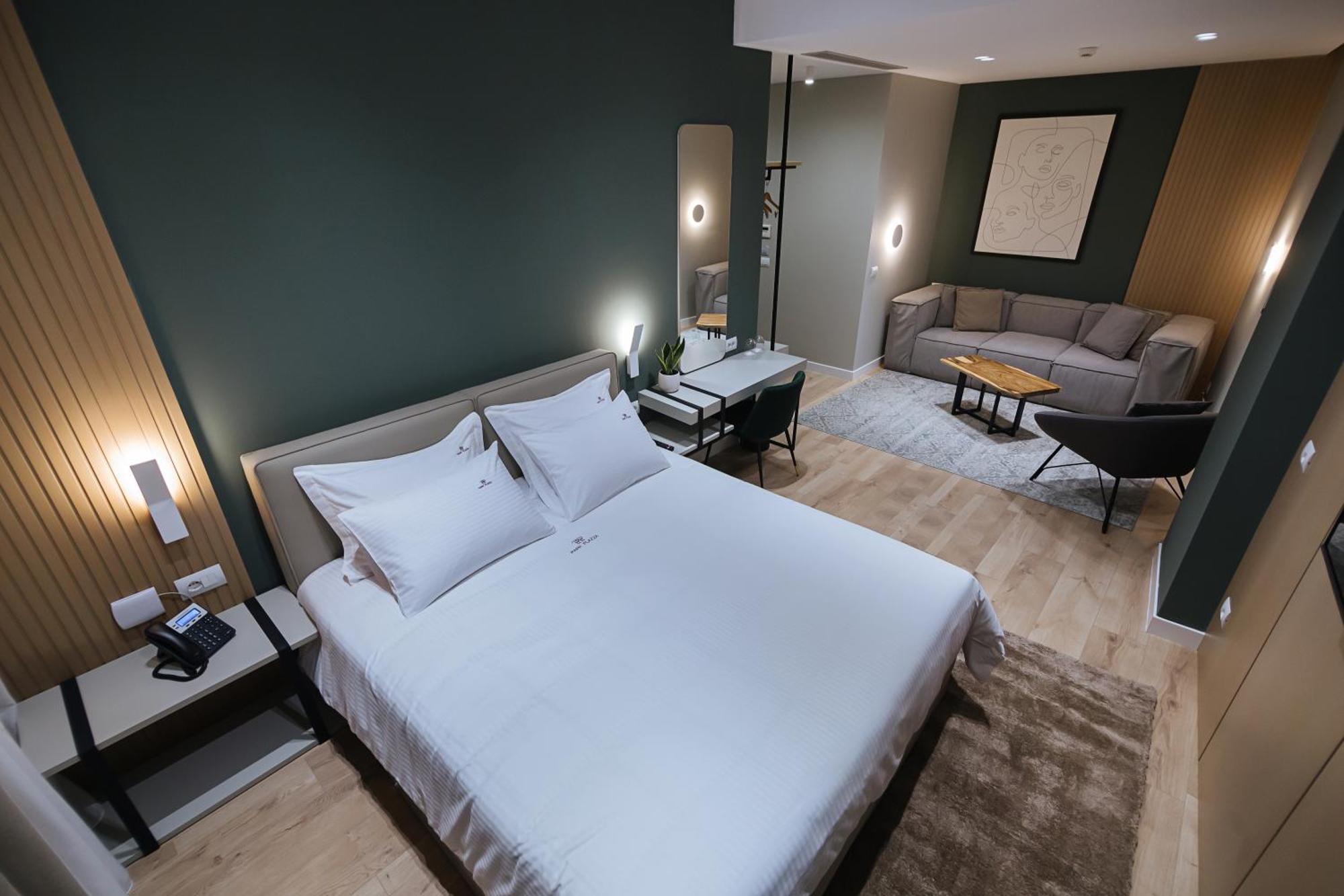 ホテル Park Plazza コルチャ 部屋 写真